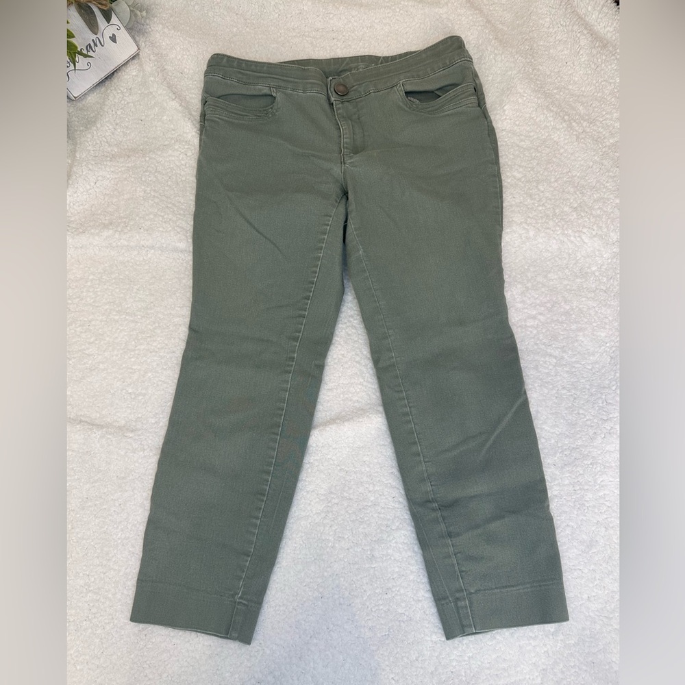Christopher & Banks cropped green pants size 8P